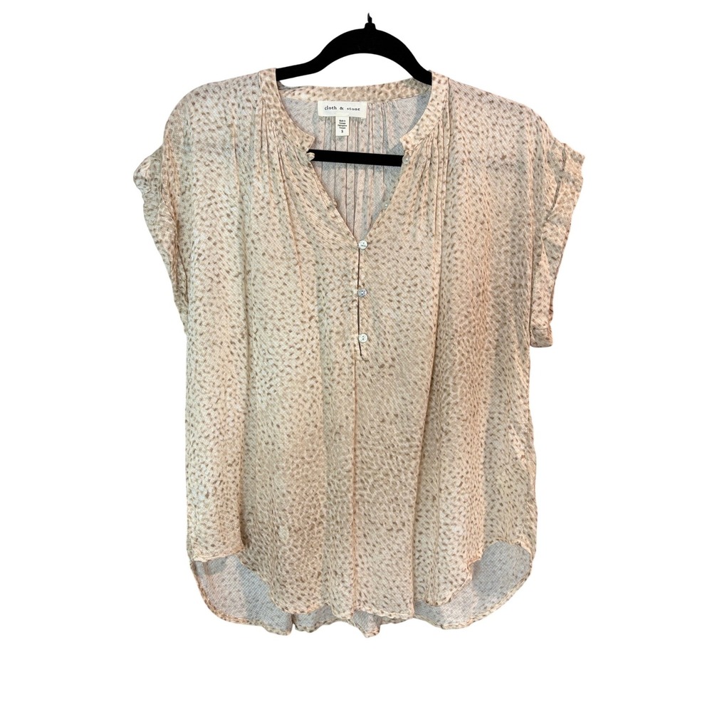 Cloth‎ & Stone Tan Animal Print Henley Blouse Women Size Small Boho